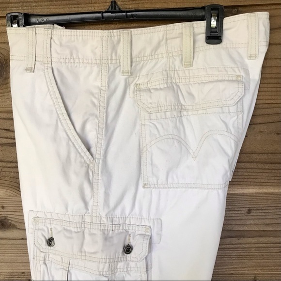 Levi’s Light Khaki 11” Cargo Shorts Size 40 - Picture 12 of 16